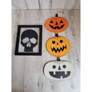Hanging jack-o'-lantern‎ pumpkin skeleton frame wall Halloween decor